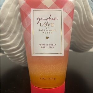 Gingham Love Foaming Sugar Body Scrub